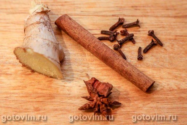 Глінтвейн із сидру з мандаринами