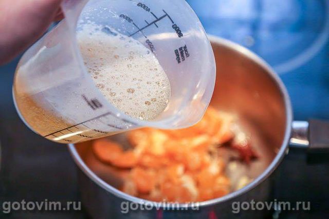 Глінтвейн із сидру з мандаринами