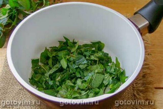 М'ятне морозиво