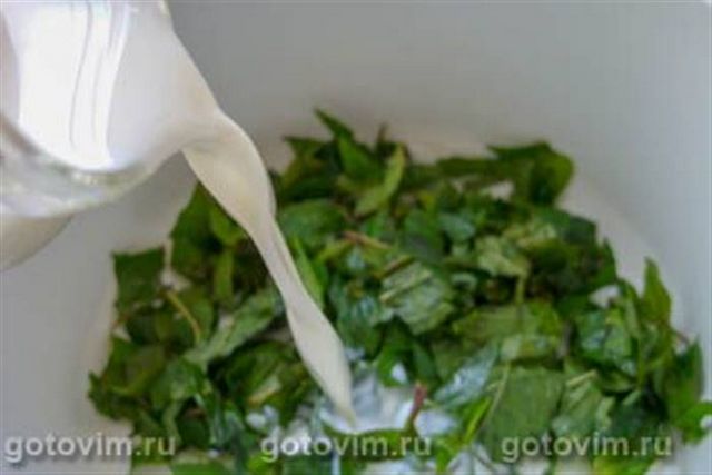 М'ятне морозиво