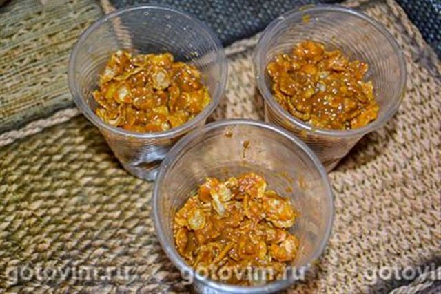 Десерт &laquo;Ялинові шишки&raquo; з пластівців (без випічки)