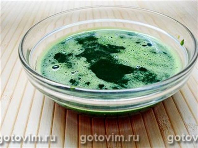 Двоколірні вареники зі шпинатом на пару