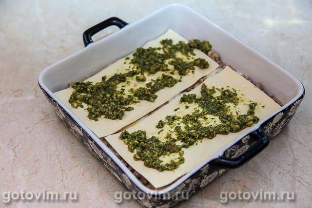 Лазанья з песто