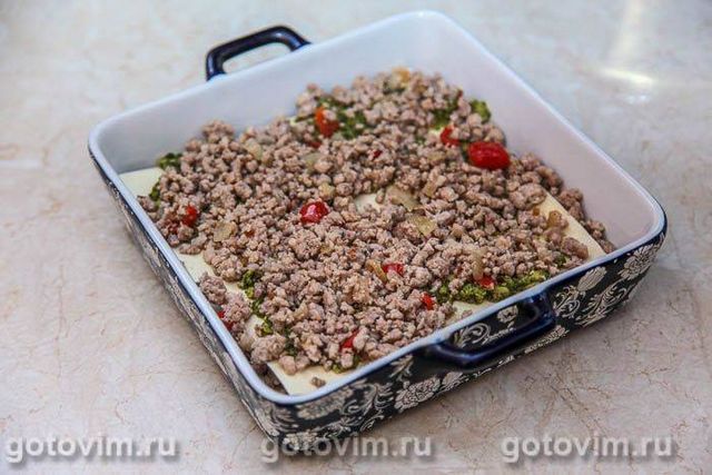 Лазанья з песто