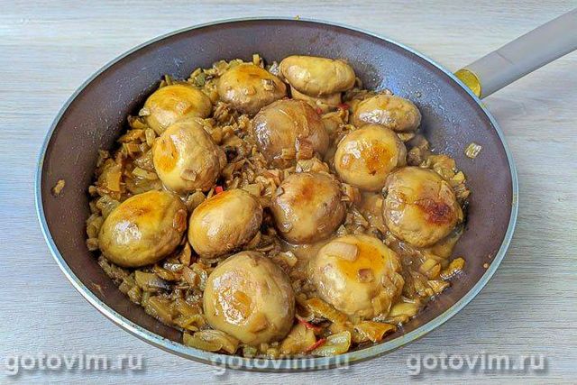 Печериці в білому вині