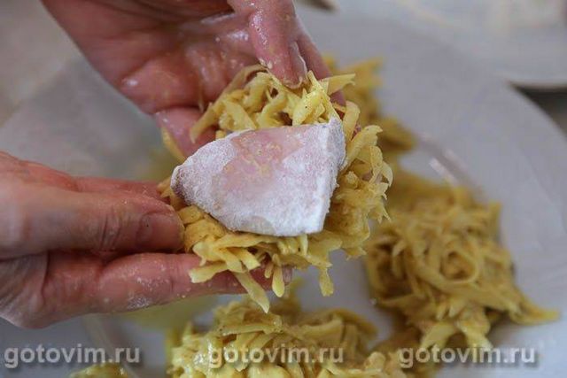 Смажені молоки лососевих в картопляній паніровці 