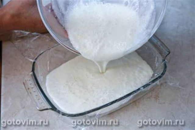 Заморожений йогурт із полуницею