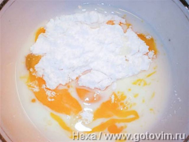 Десерт із кадаїфа з полуницею та кремом патісьєр