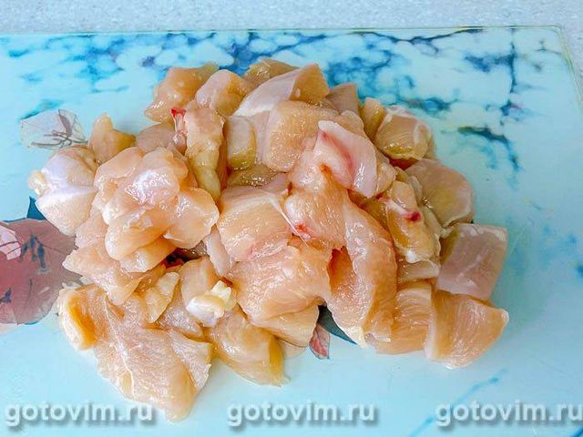 Тальятелле з куркою та беконом у вершковому соусі 