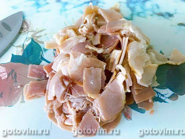 Тальятелле з куркою та беконом у вершковому соусі 