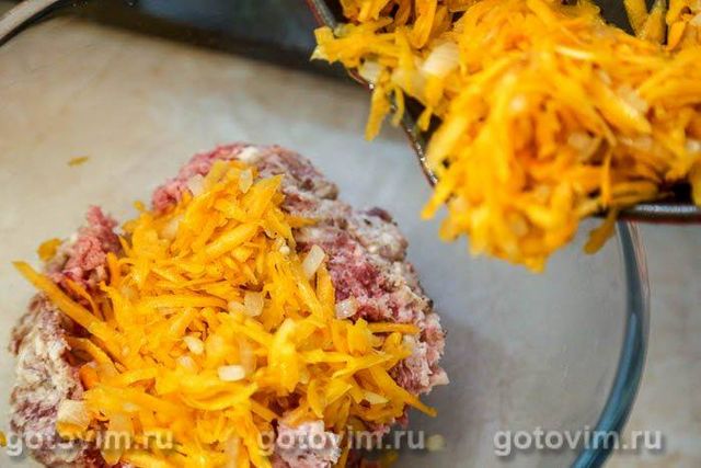 Вареники з гарбузом і м'ясом